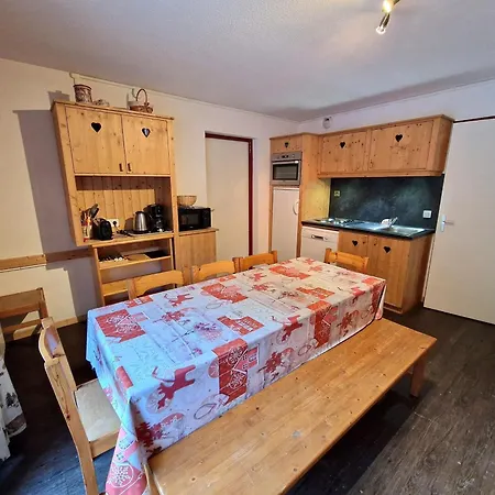 2 Pieces+cabine, 6-8 Pers, 42m², Coeur Station, Pres Pistes, Tv, Dvd - Fr-1-265-220